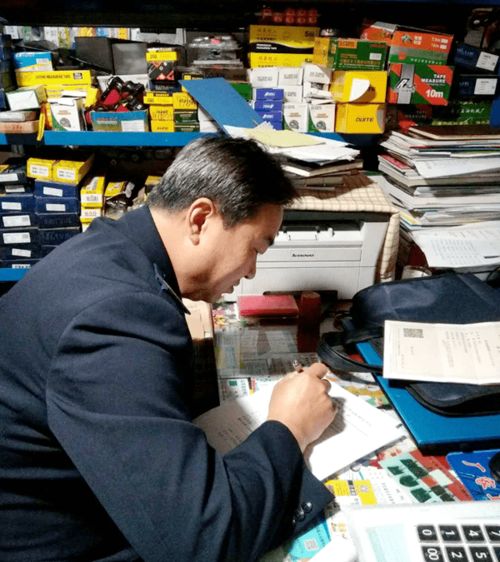 原州區分局開展安全帽等特種勞動防護用品專項監督檢查，強化網絡技術服務支撐